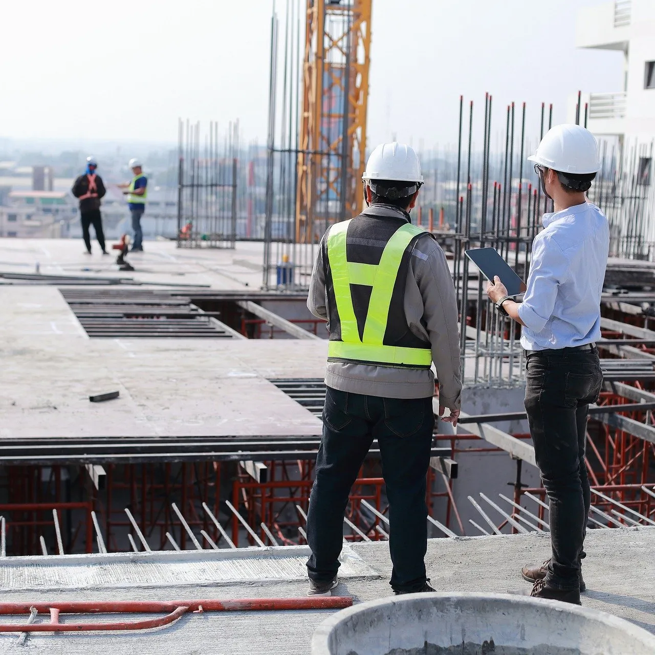 Equipo de trabajo en obra civil